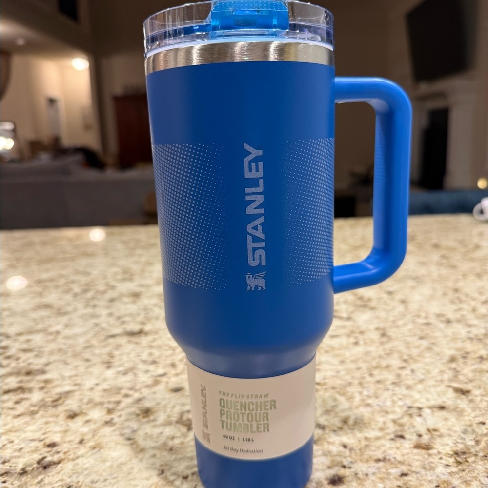 Stanley The Quencher Azure Fade Flip Straw Tumbler 40oz